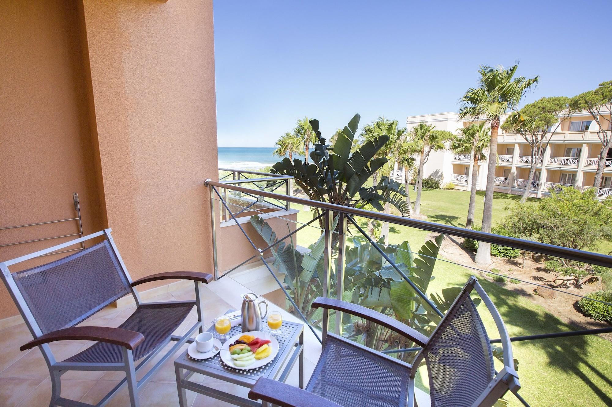 Hipotels Barrosa Palace & Spa Chiclana de la Frontera Eksteriør bilde A balcony at a hotel