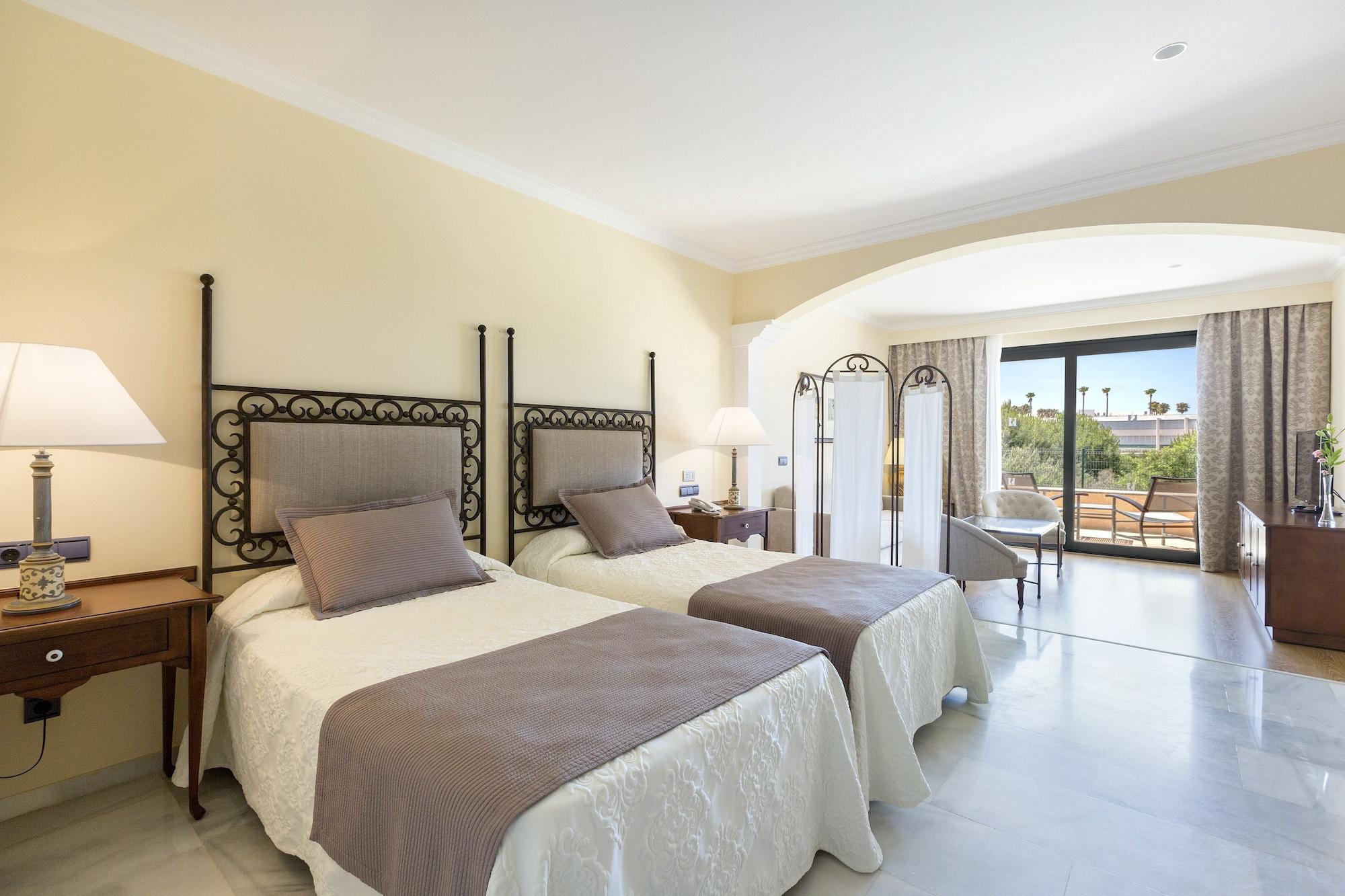 Hipotels Barrosa Palace & Spa Chiclana de la Frontera Eksteriør bilde A room at the hotel