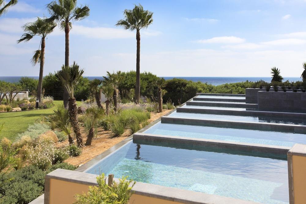 Hipotels Barrosa Palace & Spa Chiclana de la Frontera Eksteriør bilde The pool at the hotel