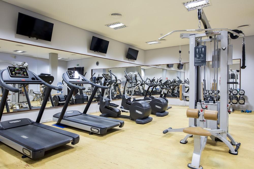 Hipotels Barrosa Palace & Spa Chiclana de la Frontera Eksteriør bilde A gym in a hotel