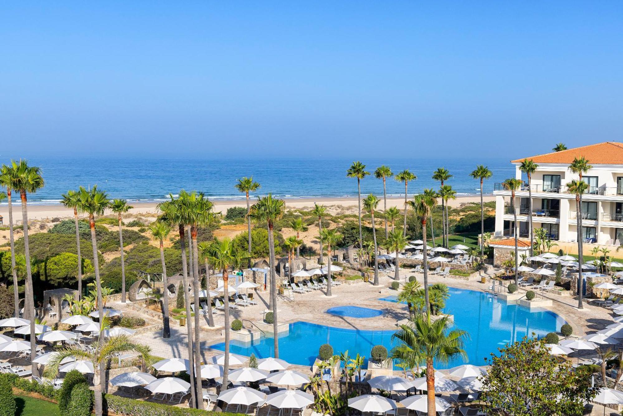 Hipotels Barrosa Palace & Spa Chiclana de la Frontera Eksteriør bilde The pool at the Hilton Tel Aviv